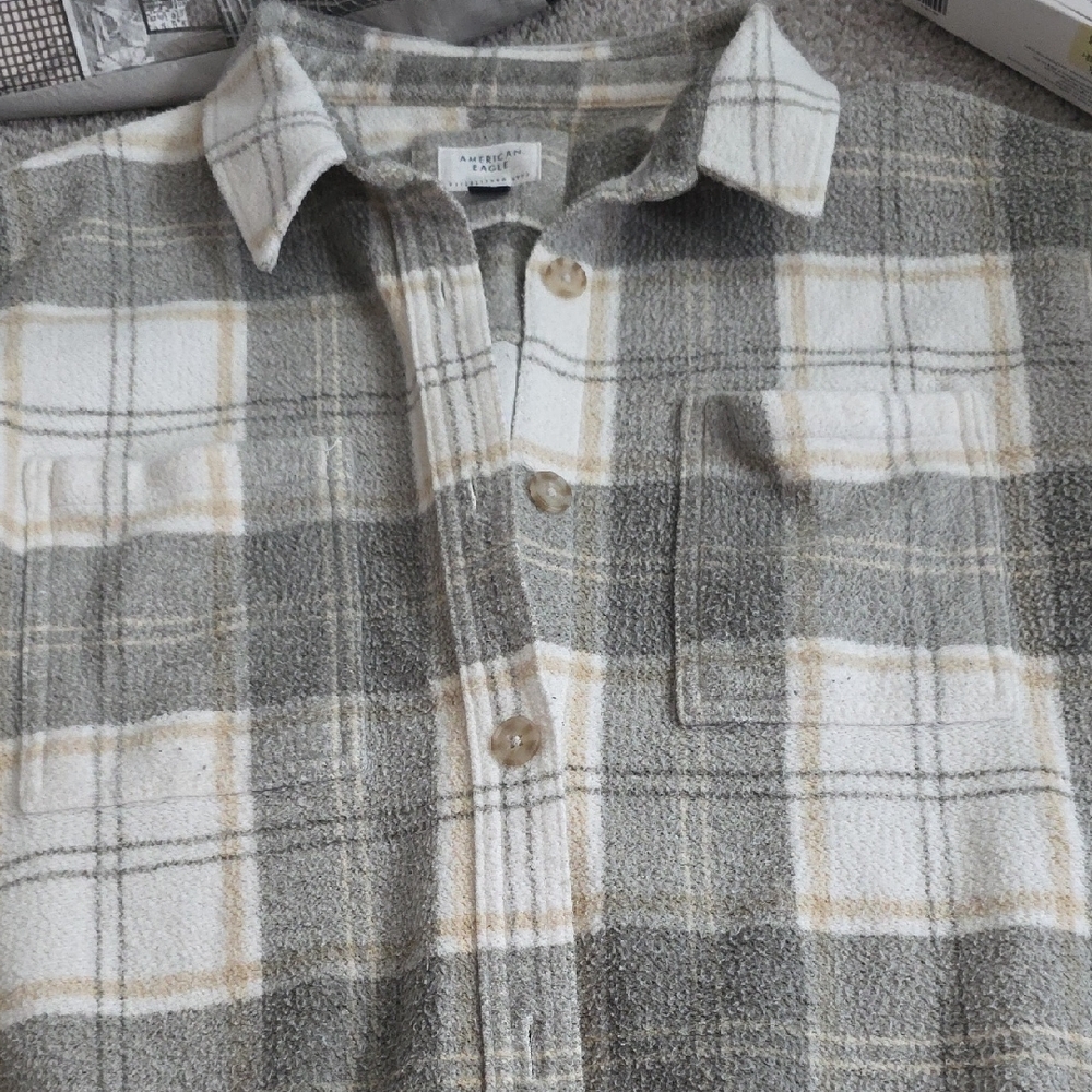 AE XL Shacket Gray and Cream Plaid Shirt